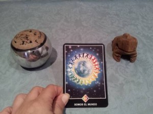 Significado de Somos el Mundo en una lectura de Tarot Osho