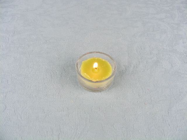 Hechizo con vela de miel