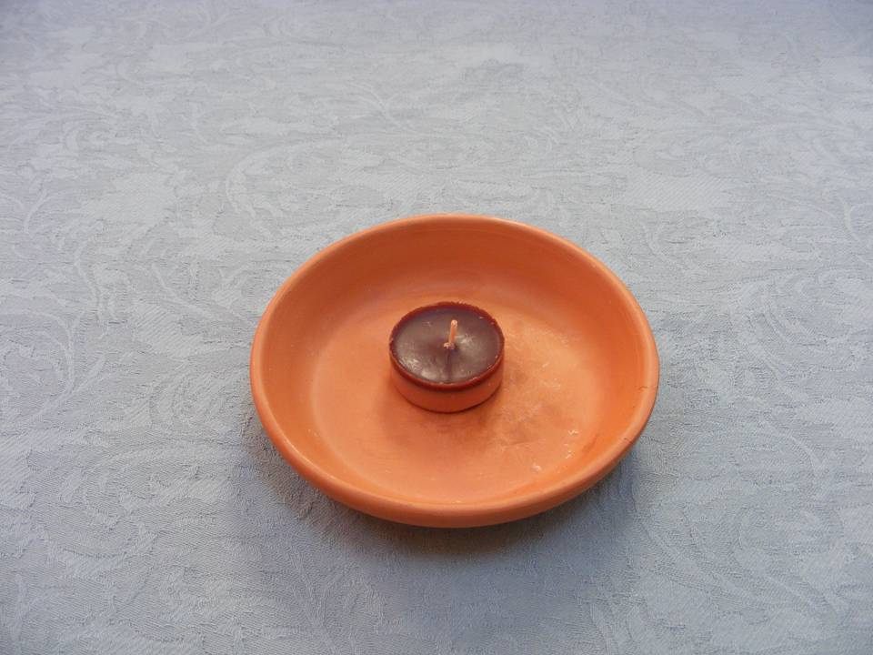 Hechizo con vela de chocolate