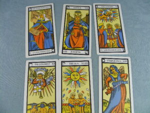 Lectura de cartas sobre los sentimientos de tu marido